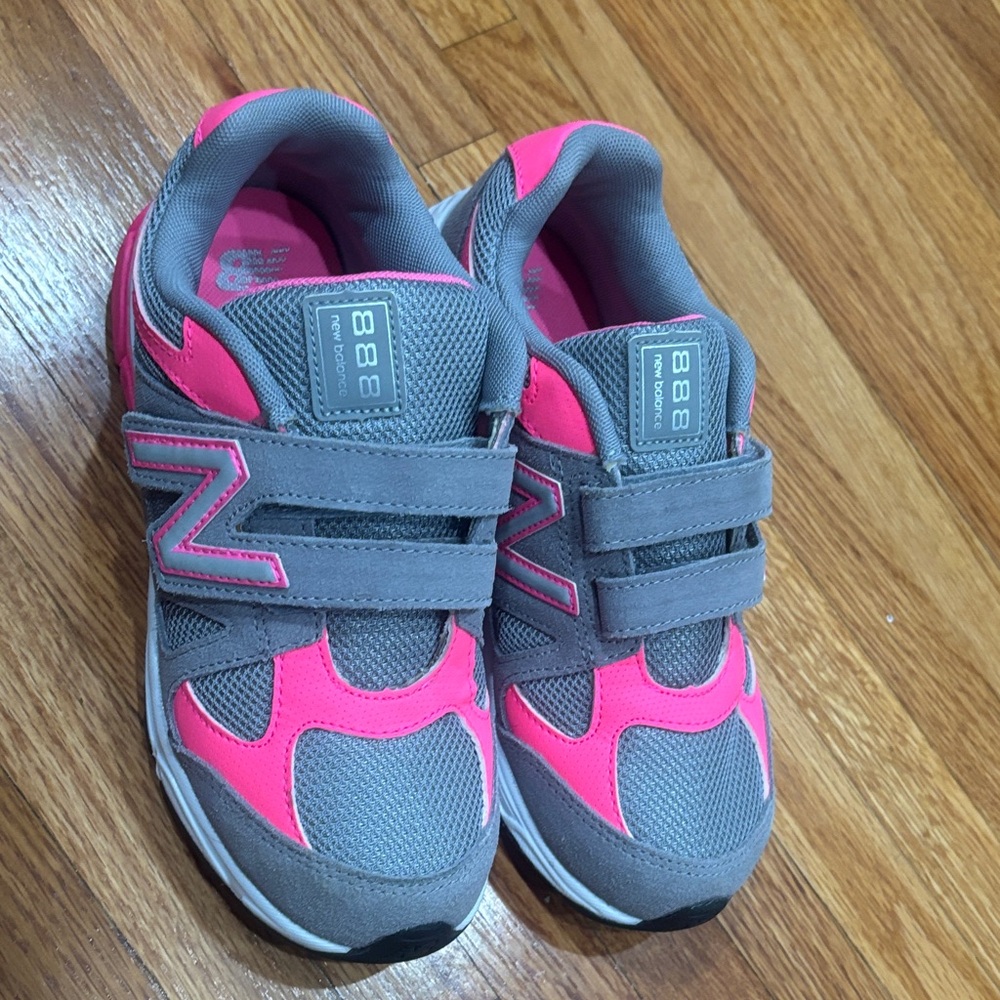 New Balance Kids Sneakers in Gray and Pink